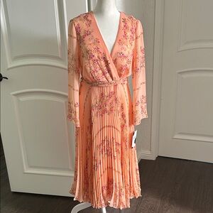 Floral Peach Long-Sleeve Pleated Midi Dress